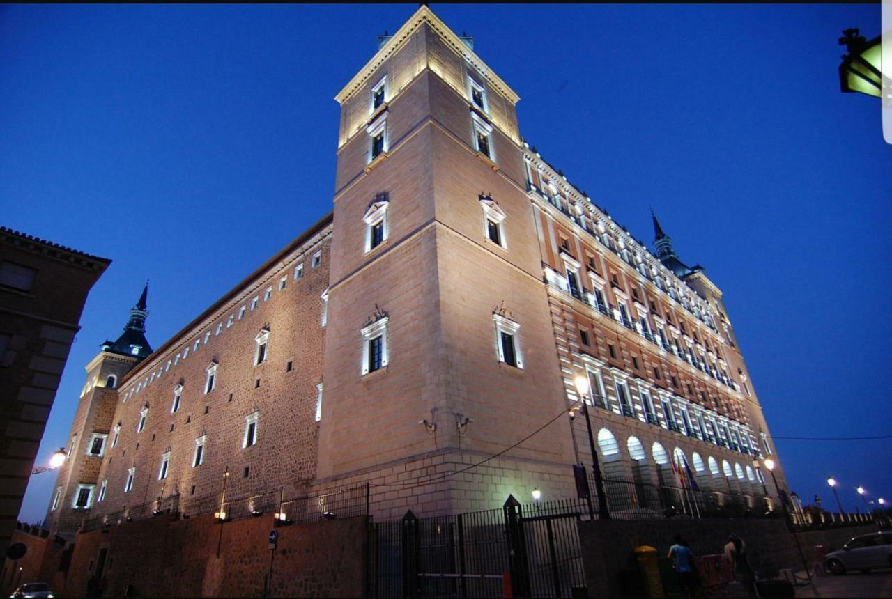 דירות Lofts Amantes De Toledo- Loft Alcazar מראה חיצוני תמונה